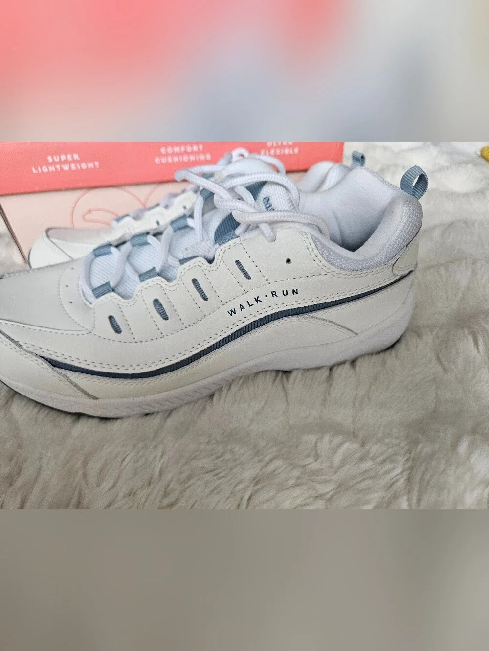 New In Box Easy Spirit Romy Leather Walking Shoes White Size US 10